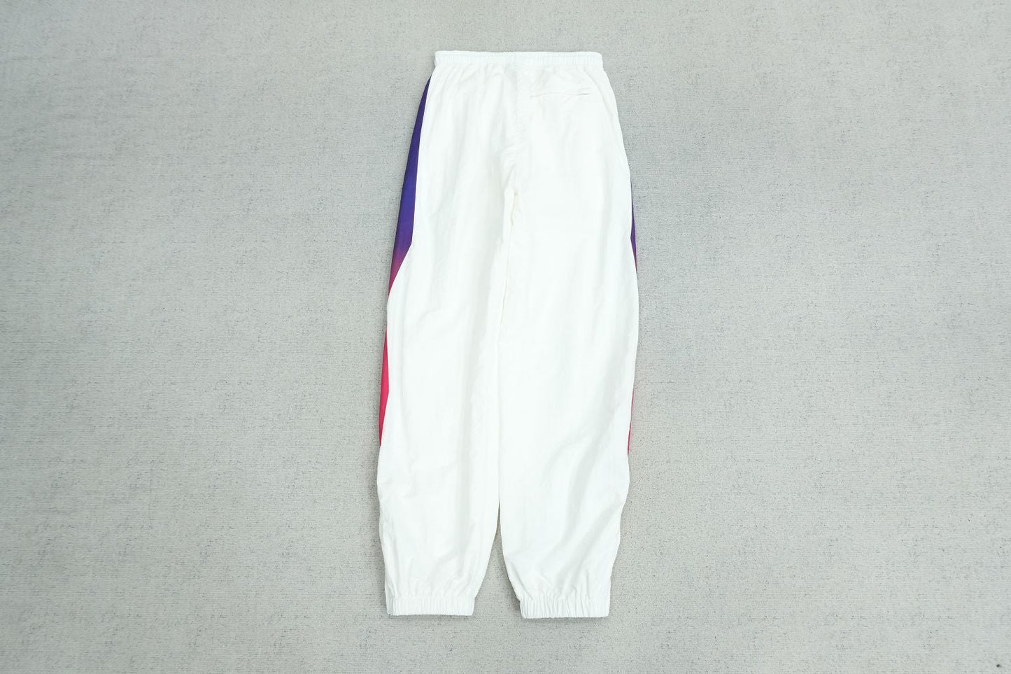 C - SWEATPANTS