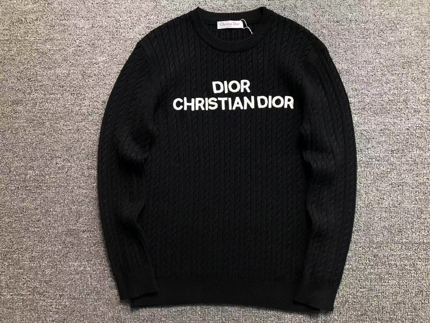 D - SWEATER