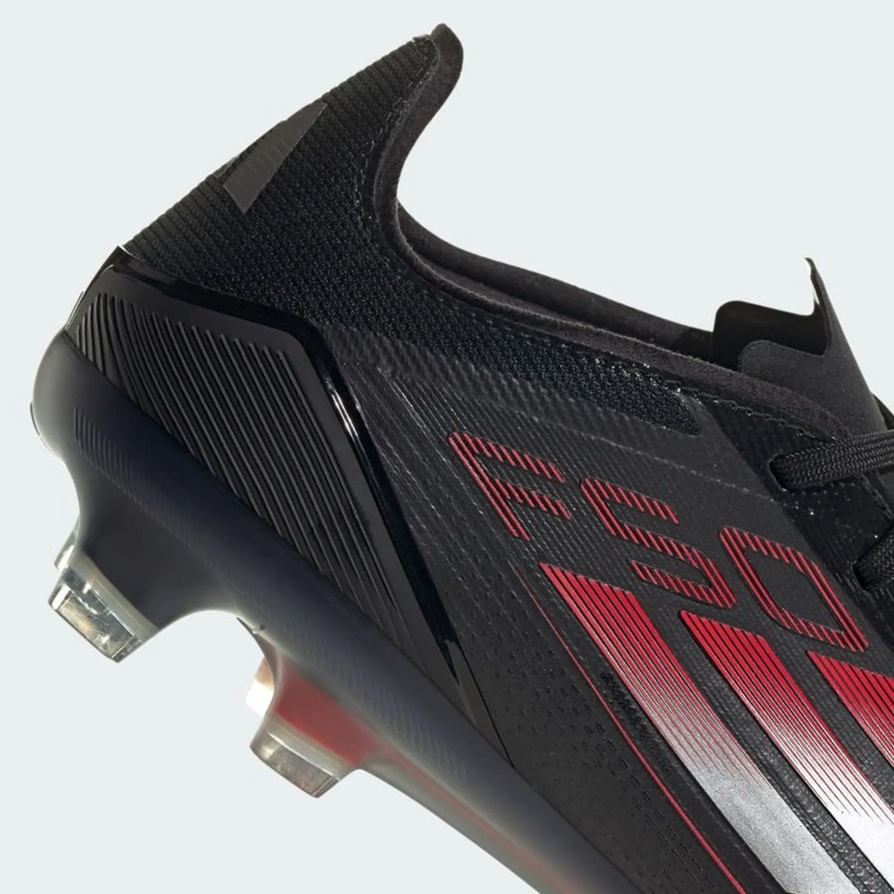 F - FUSSBALLSCHUHE