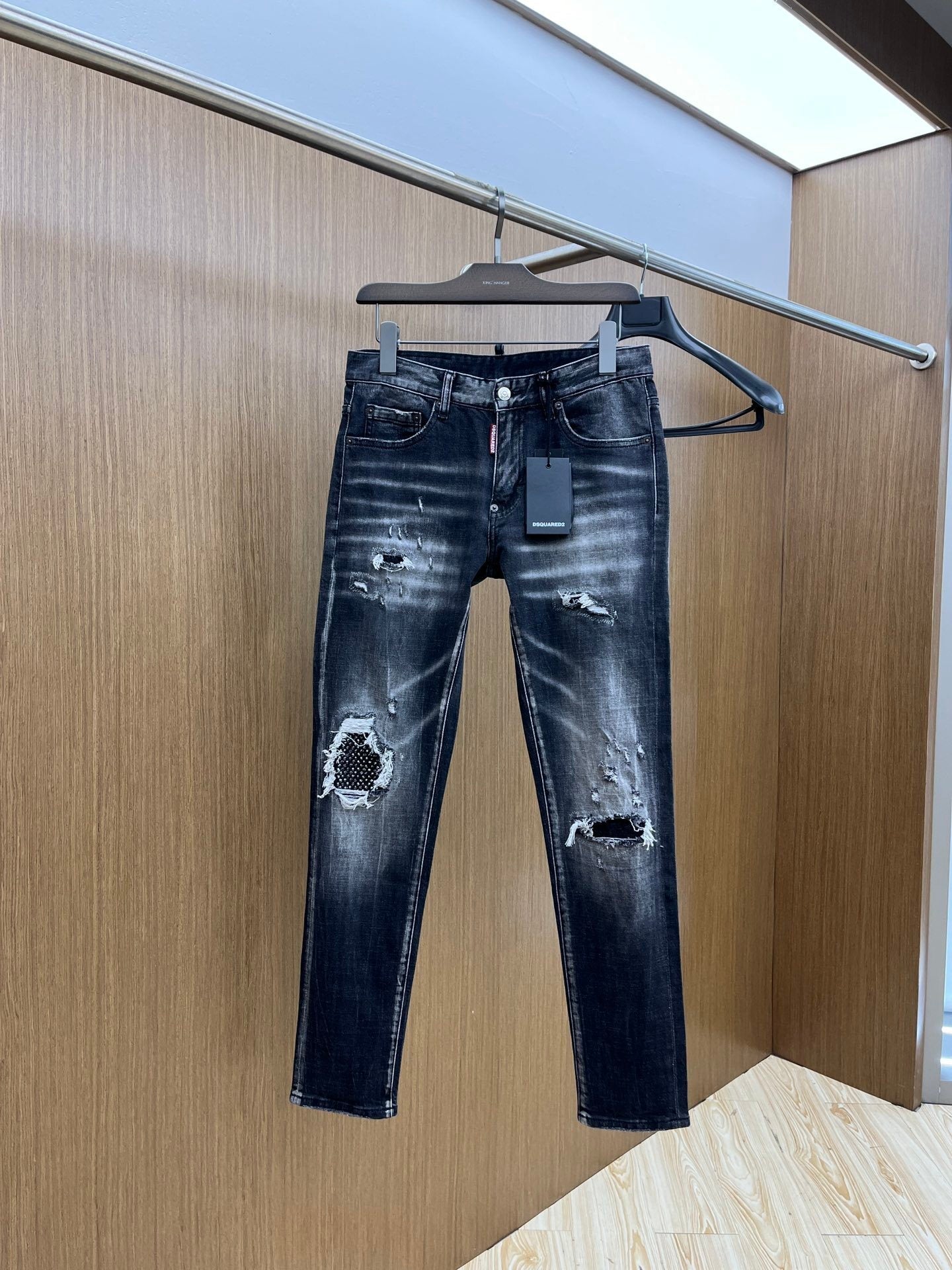 D - JEANS