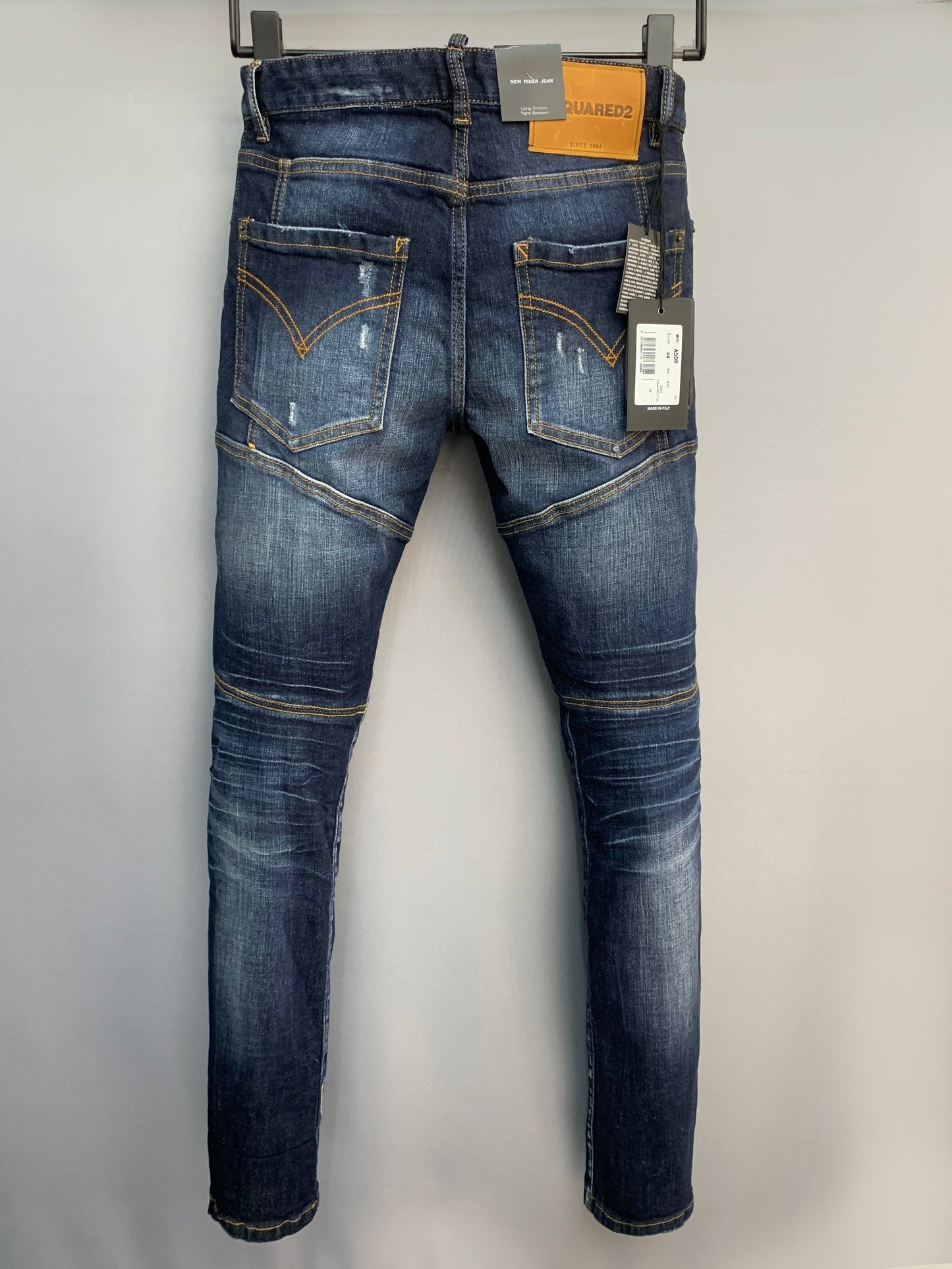 D - JEANS