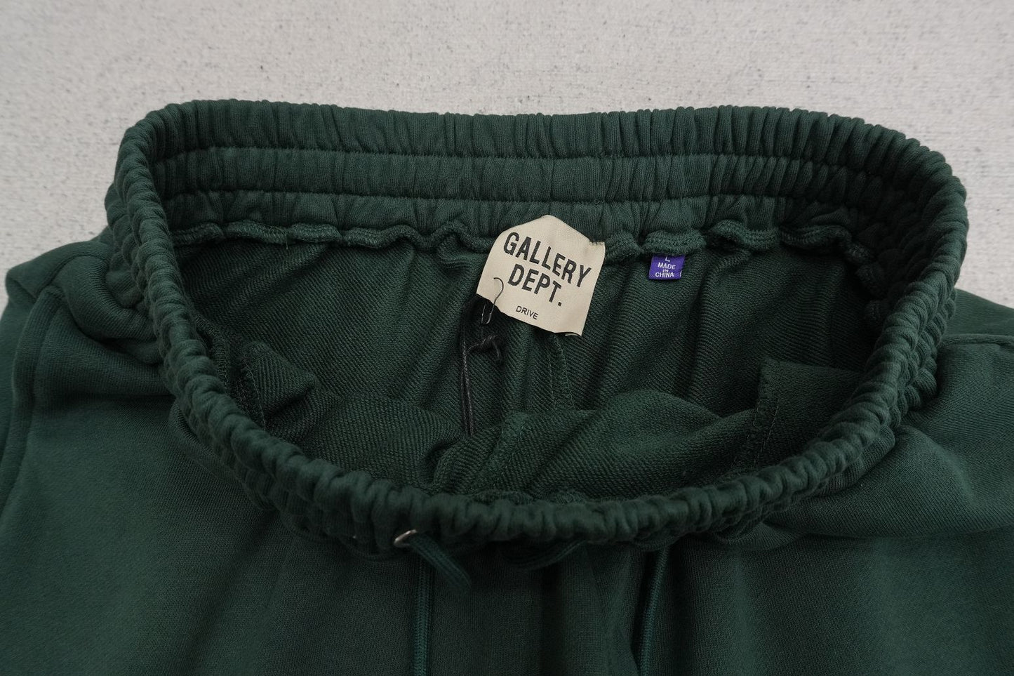 G - SWEATPANTS