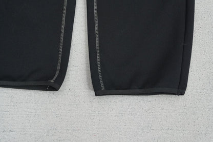 S - SWEATPANTS