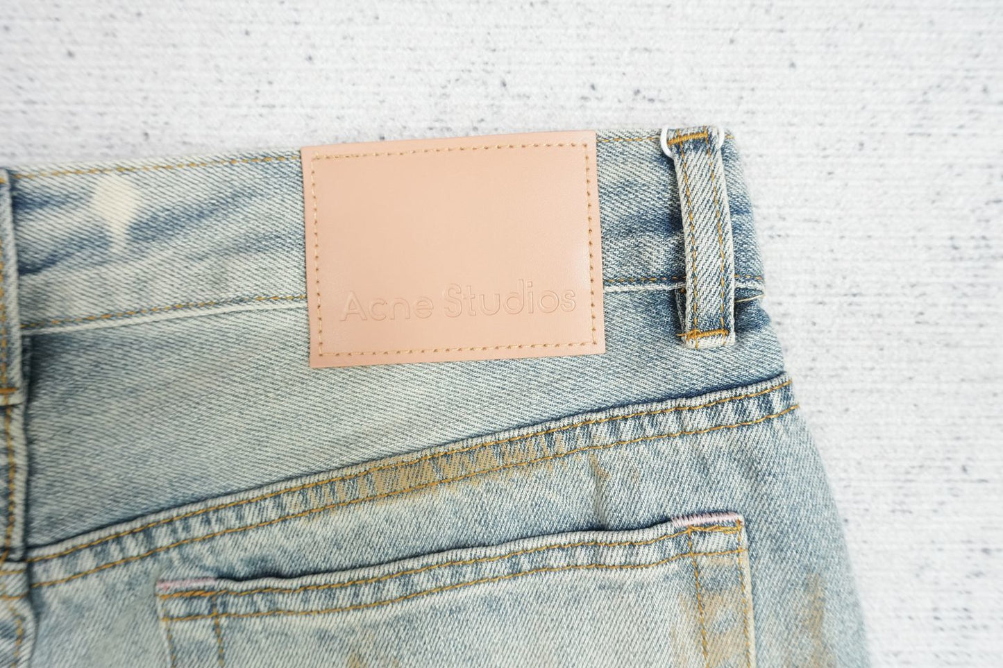 A - JEANS