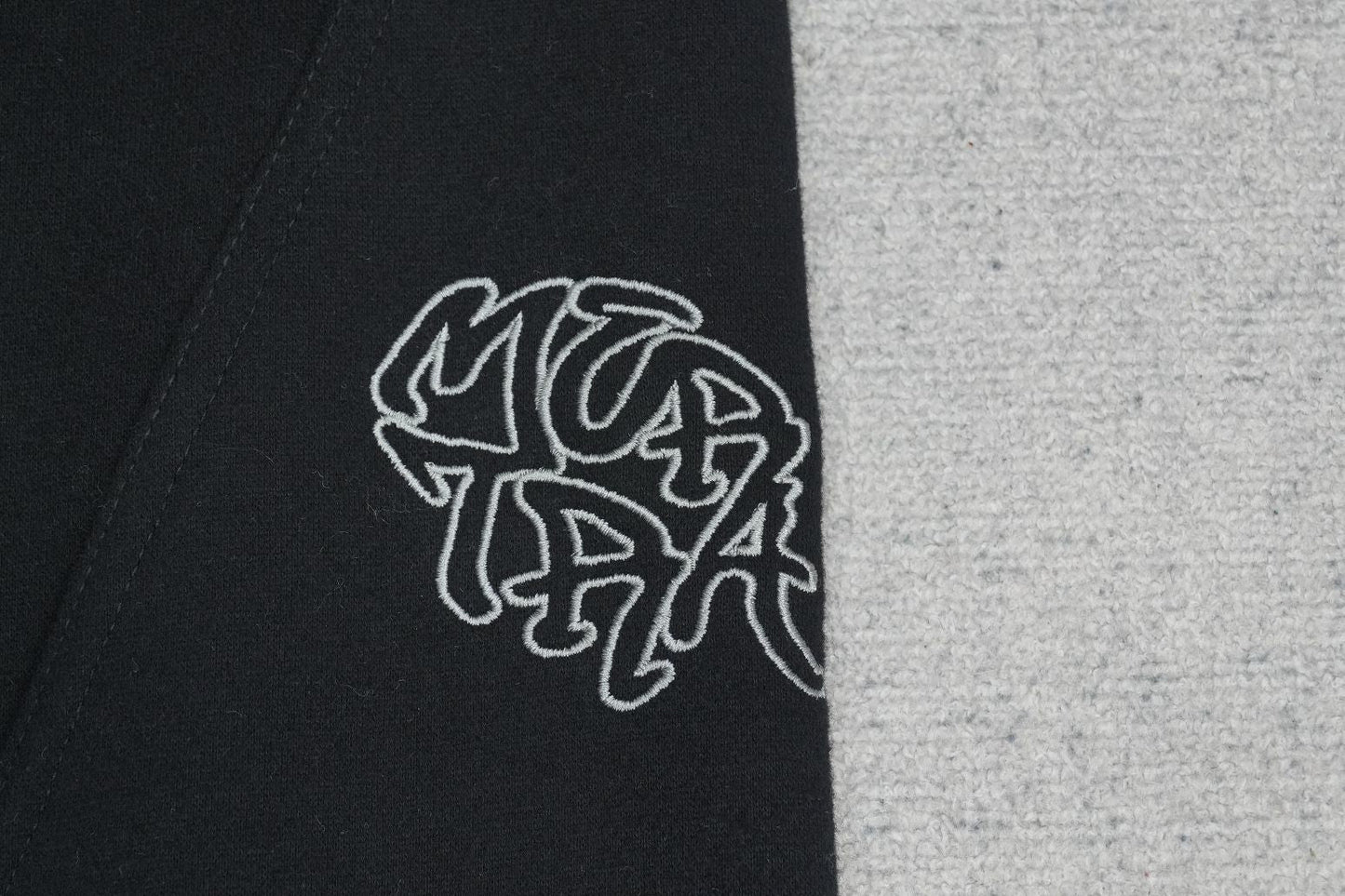 M - SWEATPANTS
