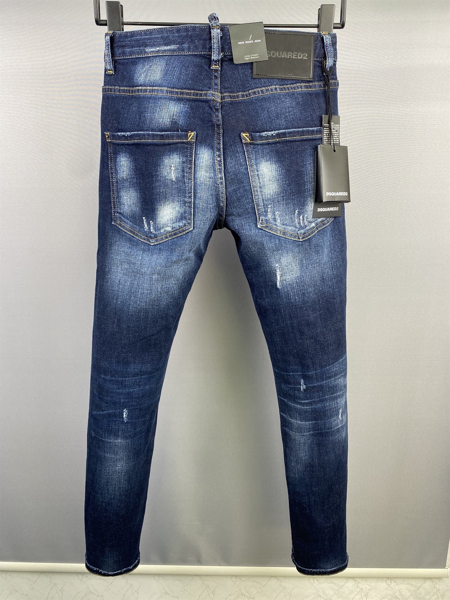 D - JEANS