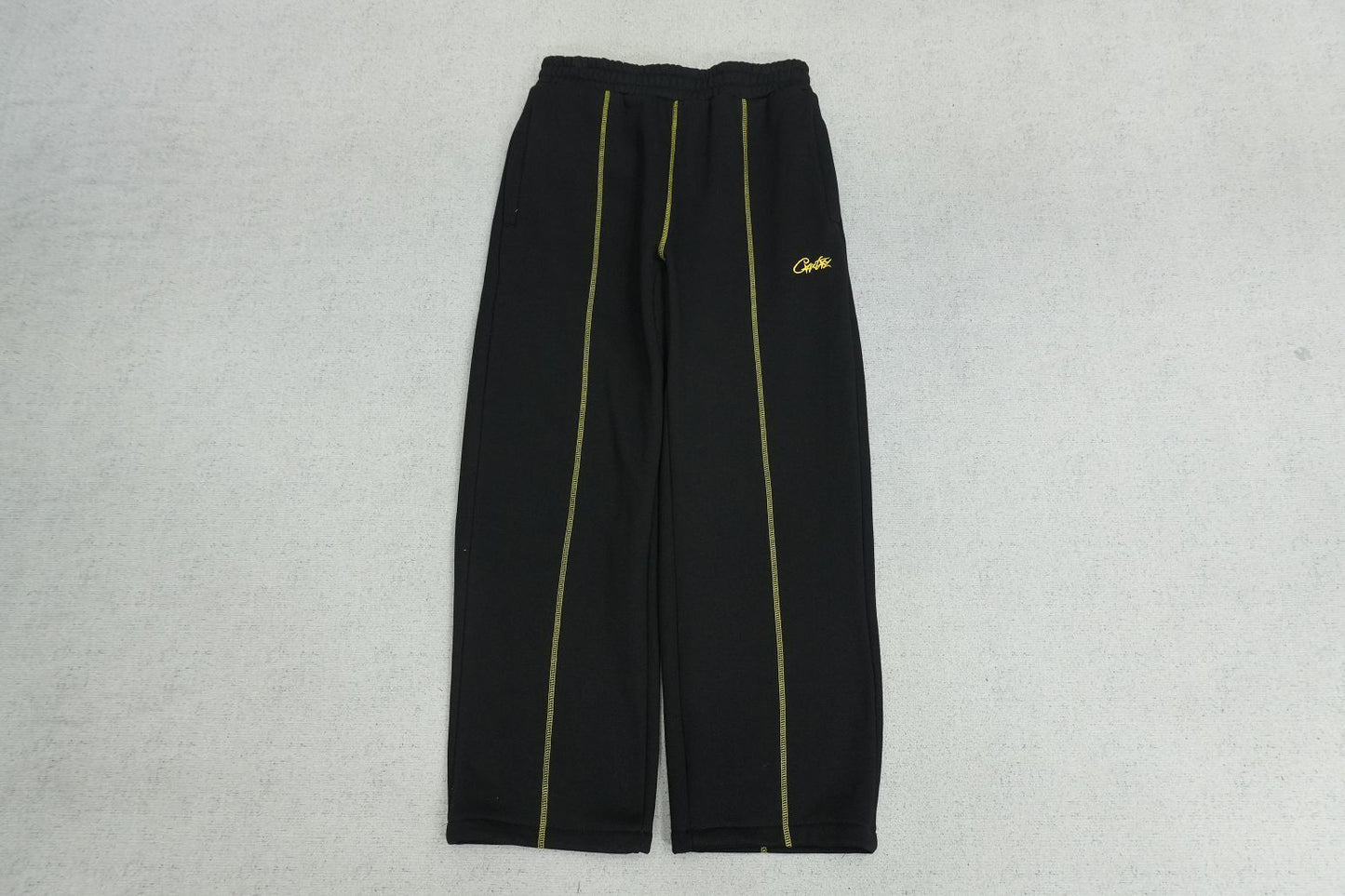 C - SWEATPANTS