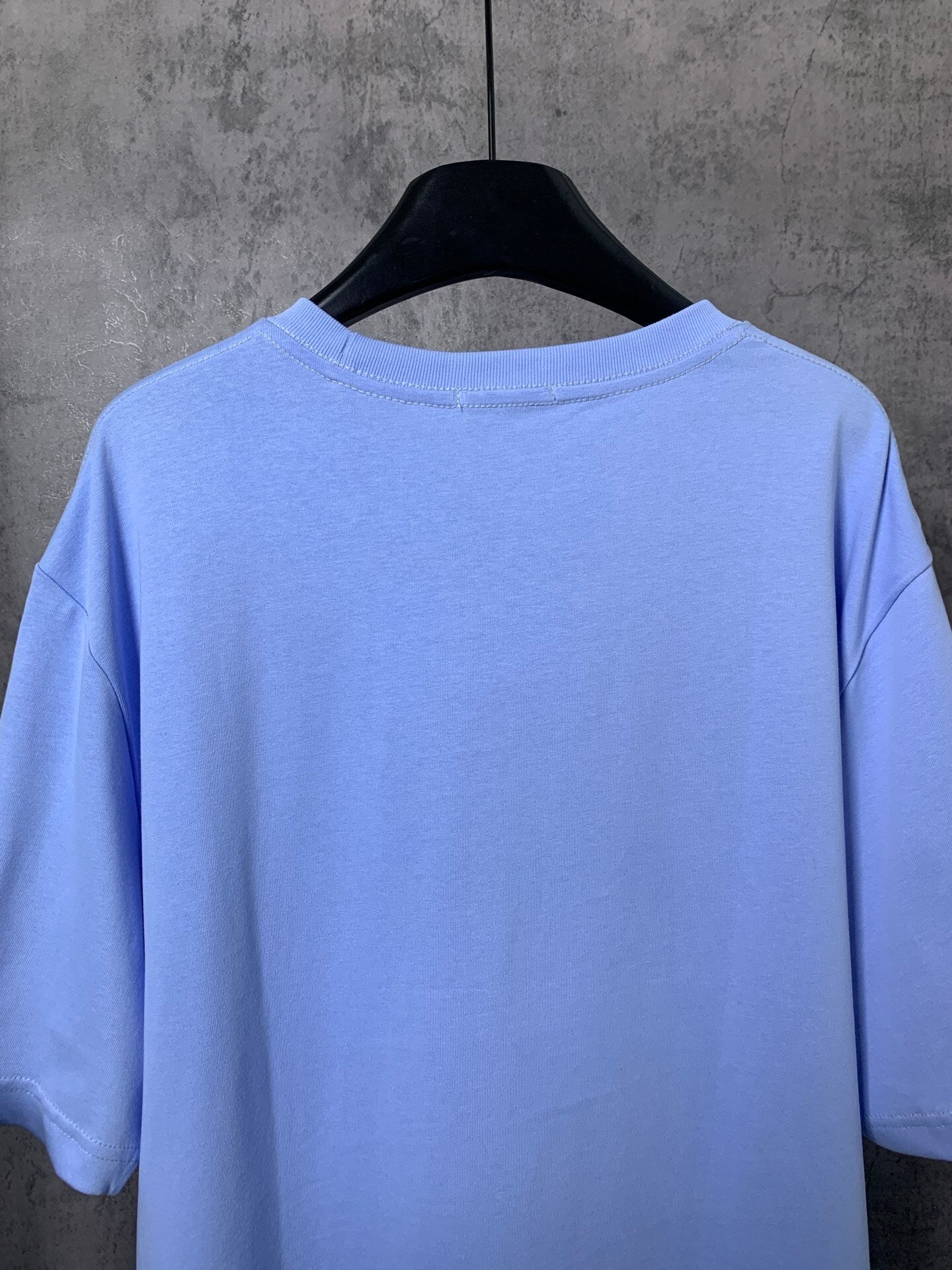 L - TSHIRT