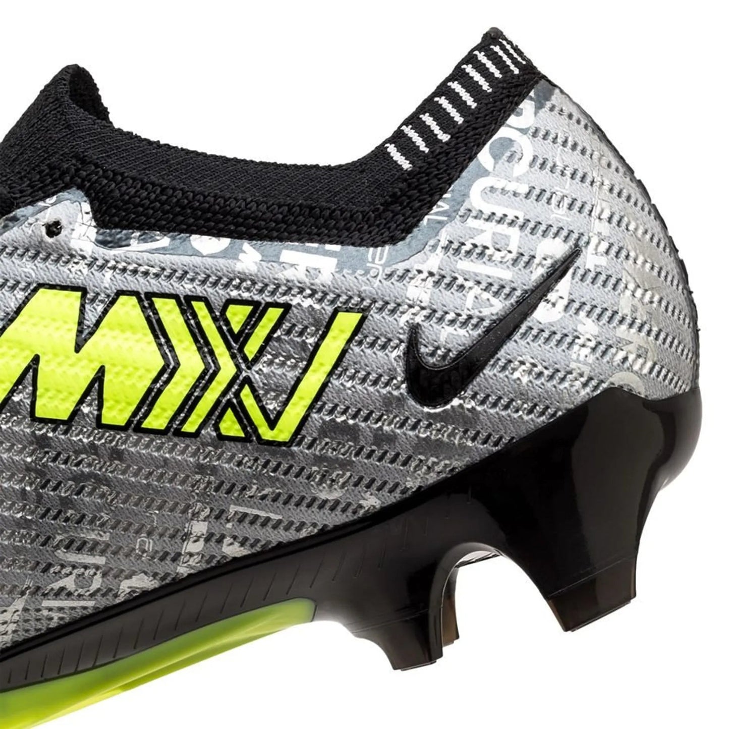M - FUSSBALLSCHUHE