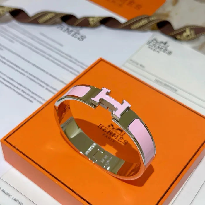 H - ARMBAND
