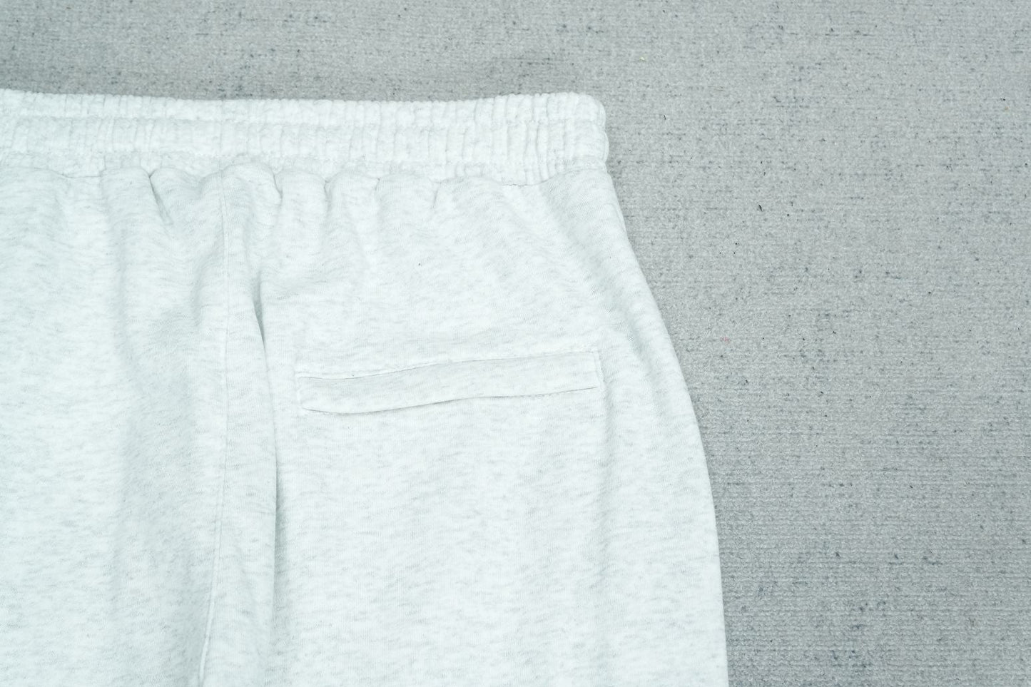 H - SWEATPANTS