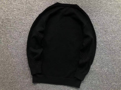 D - SWEATER