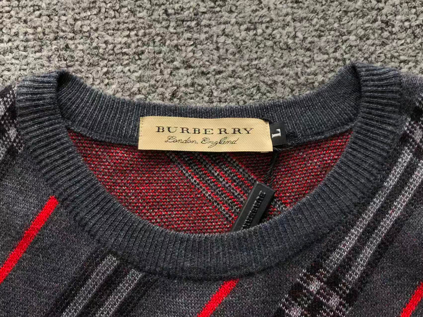 B - SWEATER