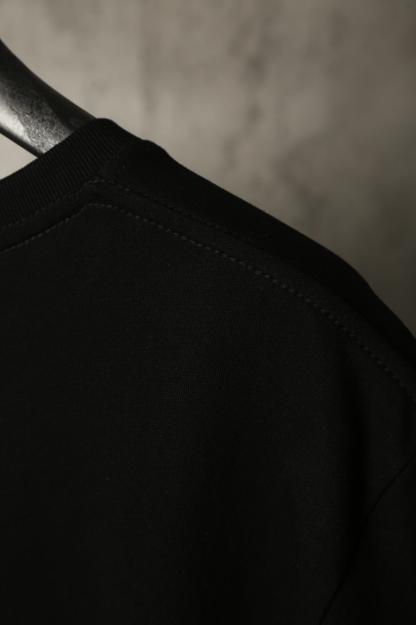 L - TSHIRT
