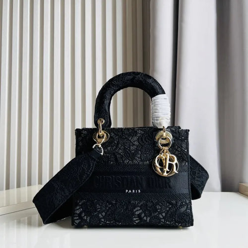 D - TASCHE