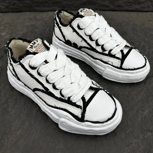 A - SNEAKERS