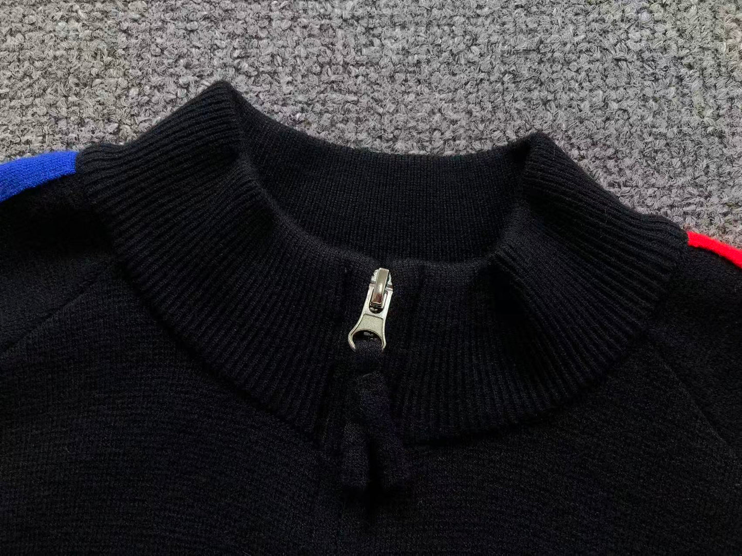 C - SWEATER