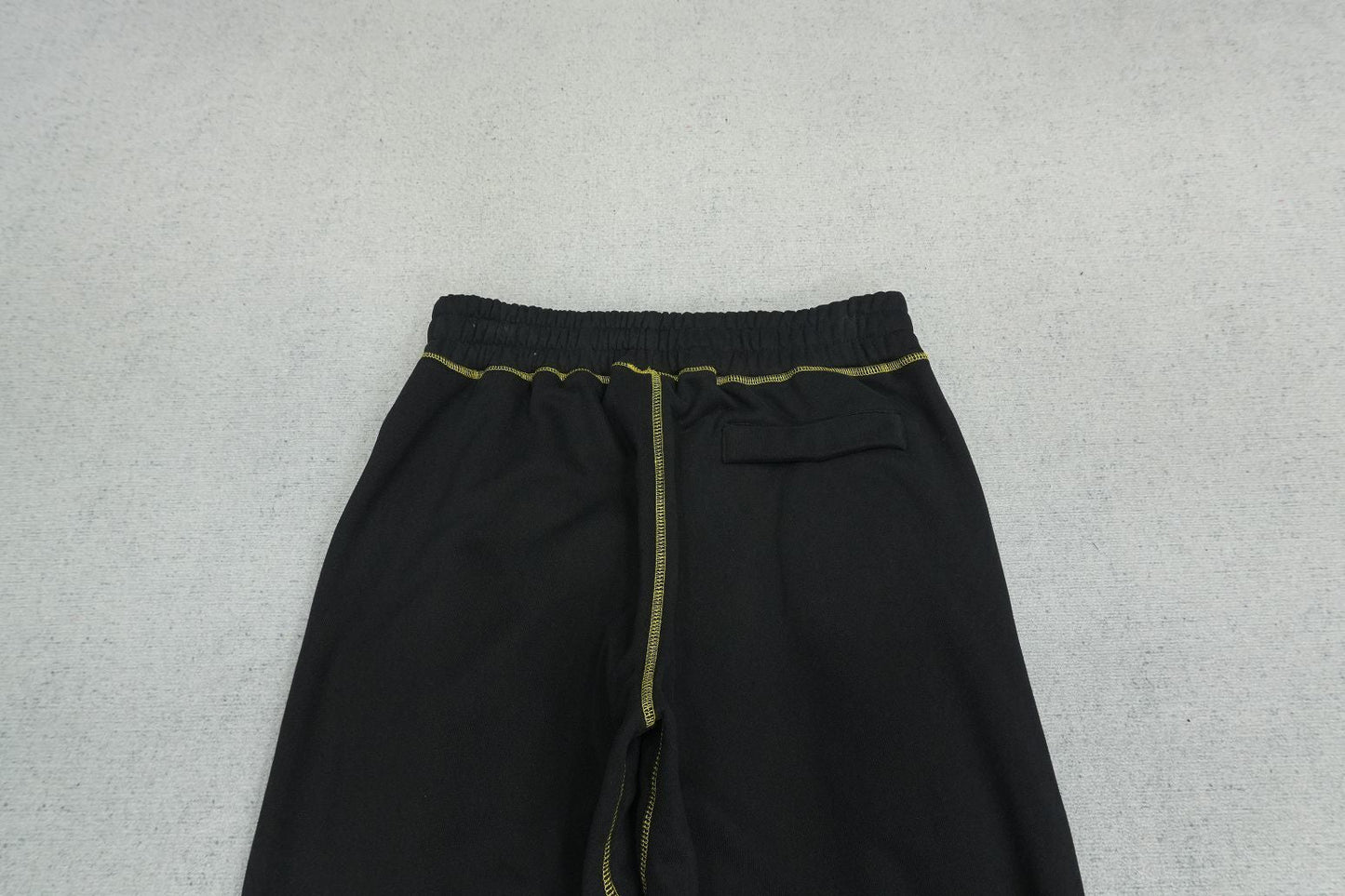 C - SWEATPANTS