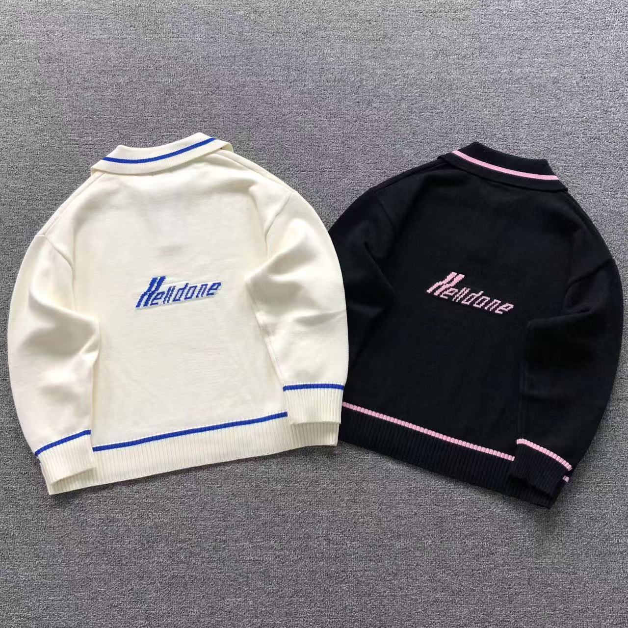 W - SWEATER