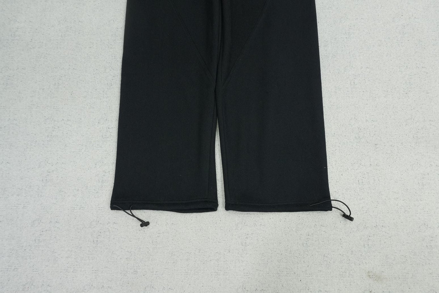 M - SWEATPANTS
