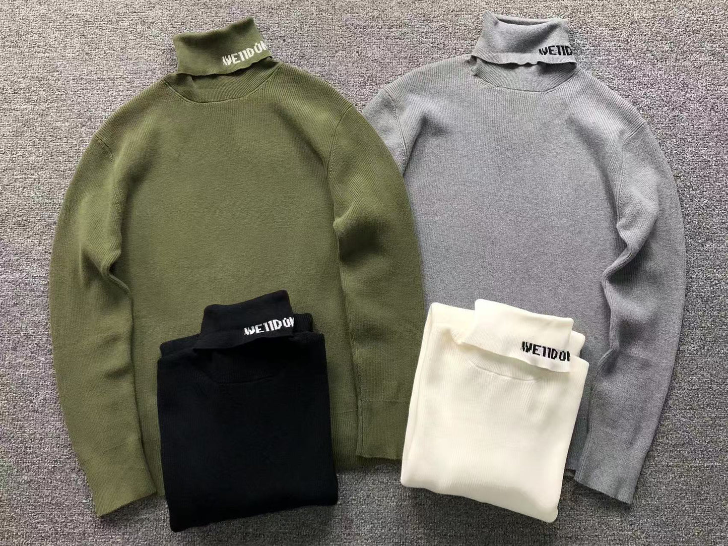W - SWEATER