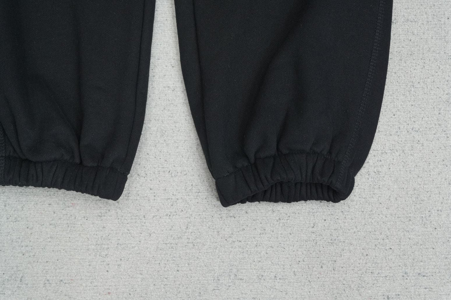 C - SWEATPANTS