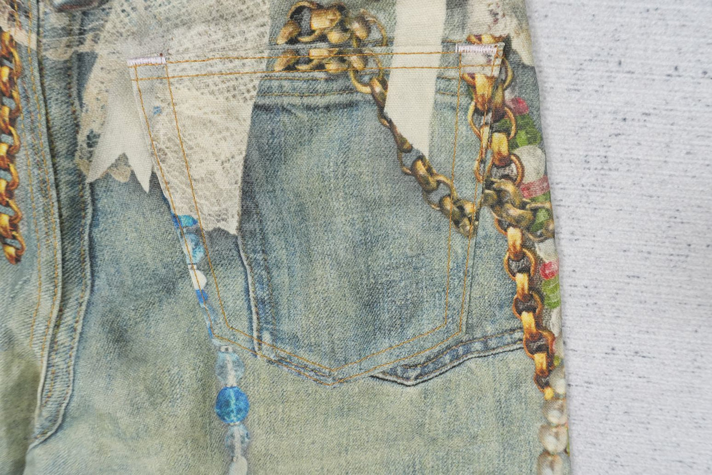 A - JEANS