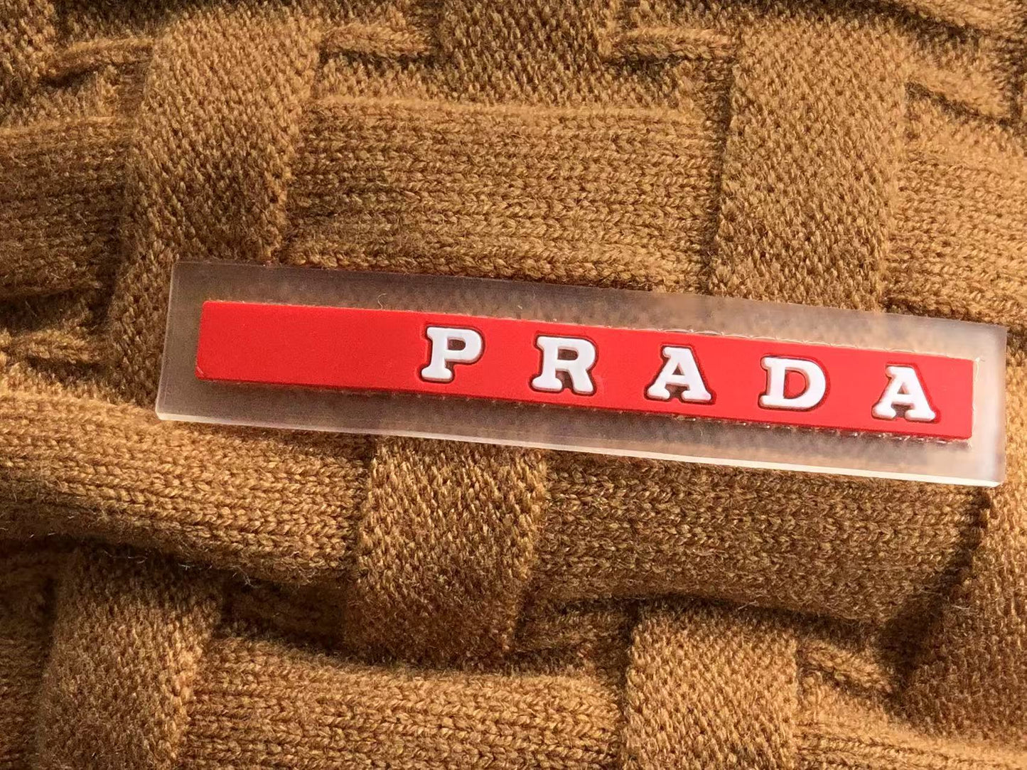 P - SWEATER
