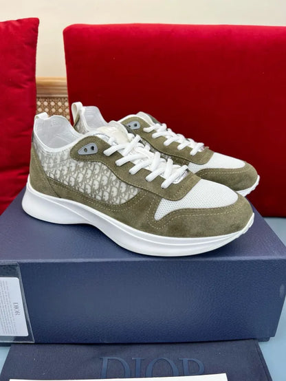 D - SNEAKERS