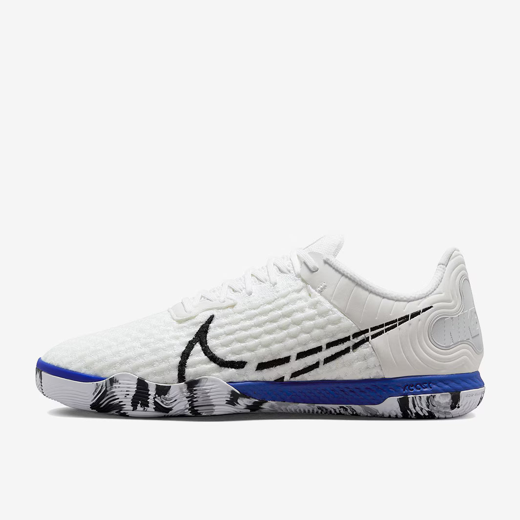 R - FUSSBALLSCHUHE
