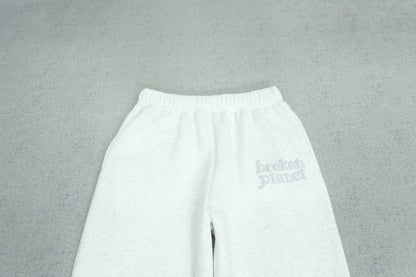B - SWEATPANTS