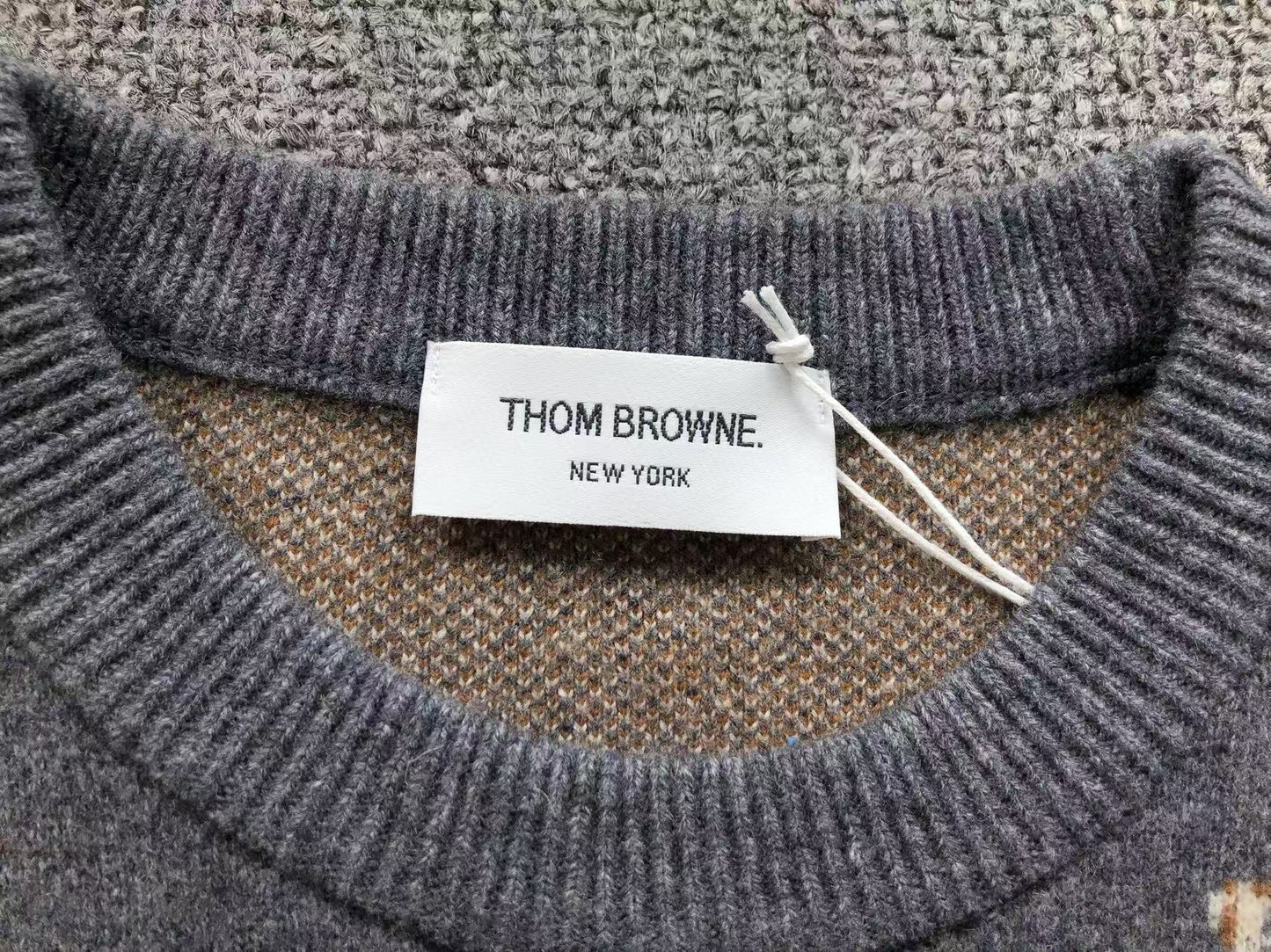 T - SWEATER