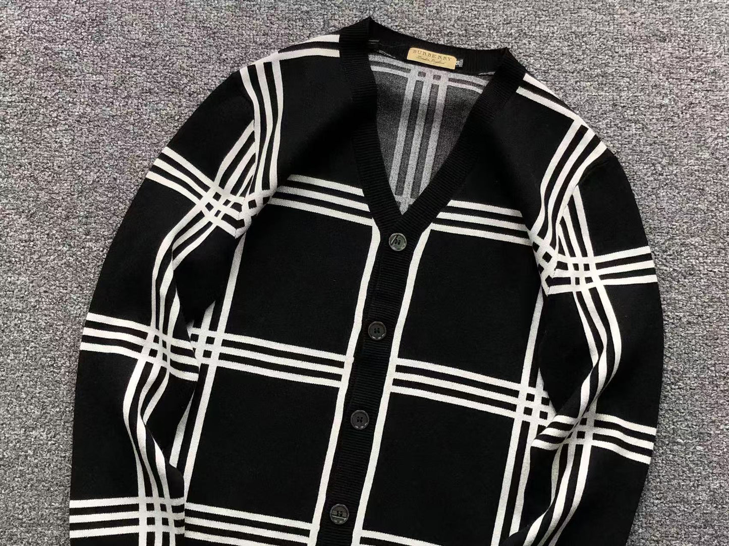B - SWEATER