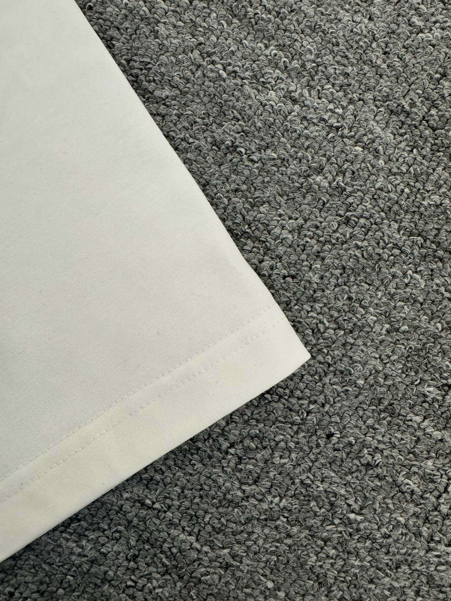 V - TSHIRT
