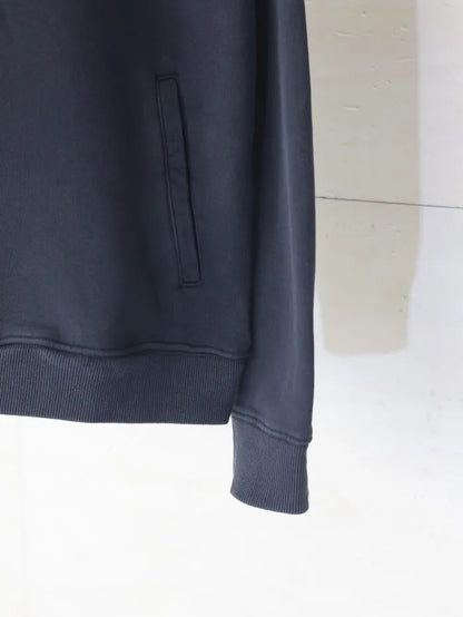 D - SWEATER