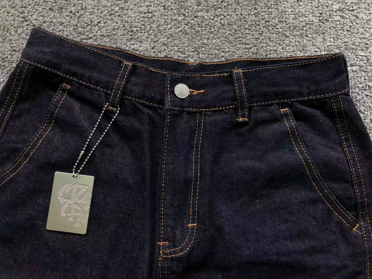 M - SHORTS
