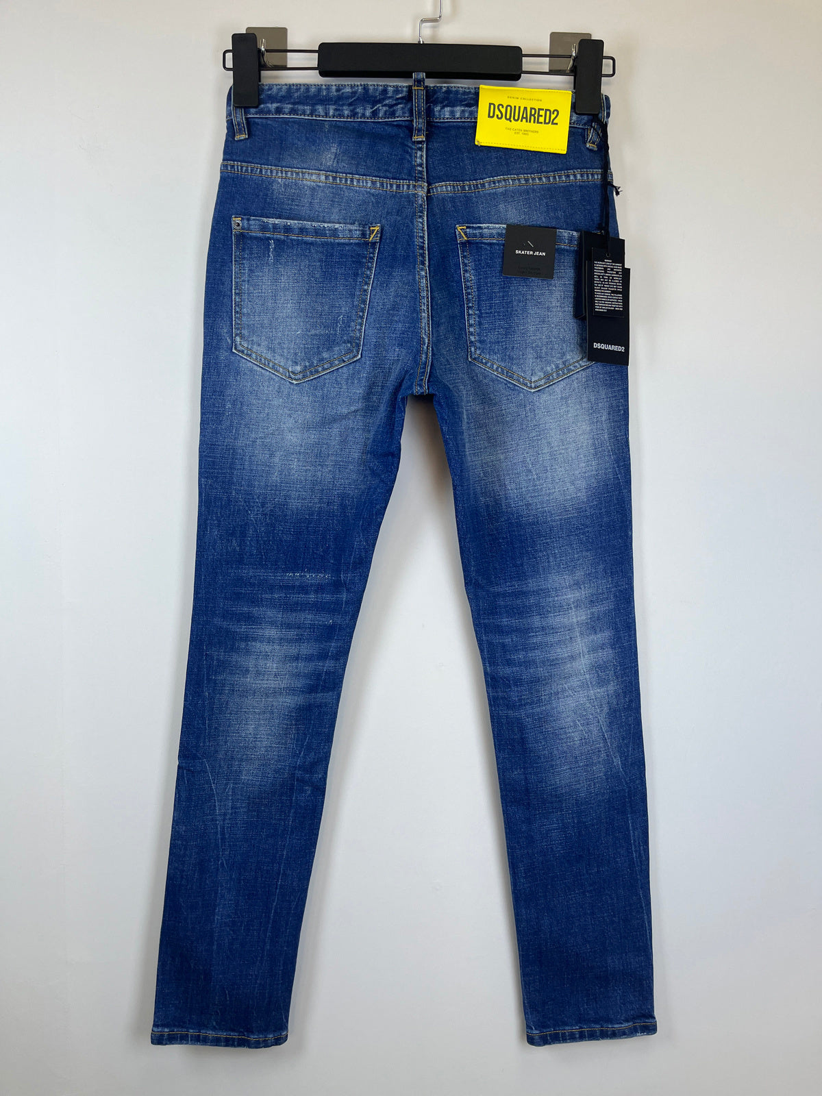 D - JEANS