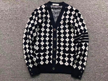 T - SWEATER
