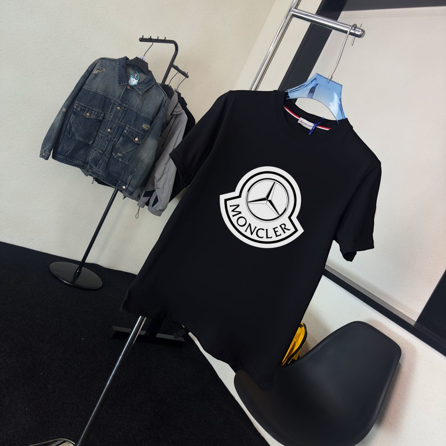 M - TSHIRT