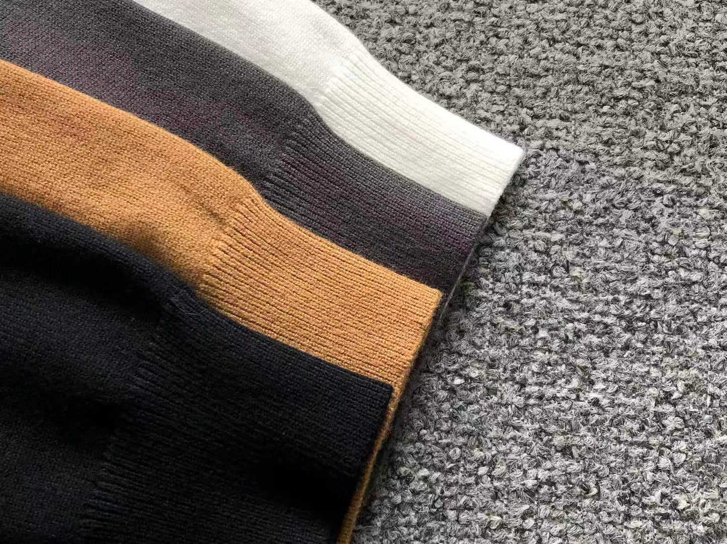 GG - SWEATER