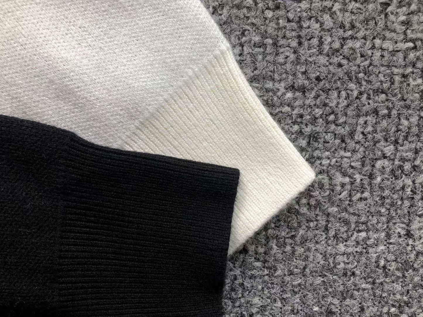 P - SWEATER