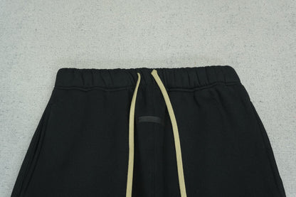 F - SWEATPANTS