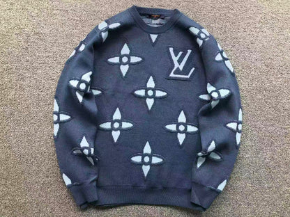 L - SWEATER