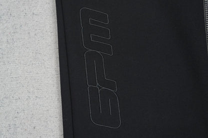 S - SWEATPANTS