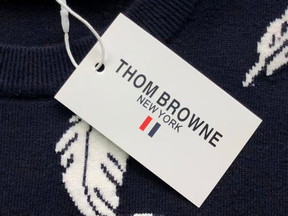 T - SWEATER