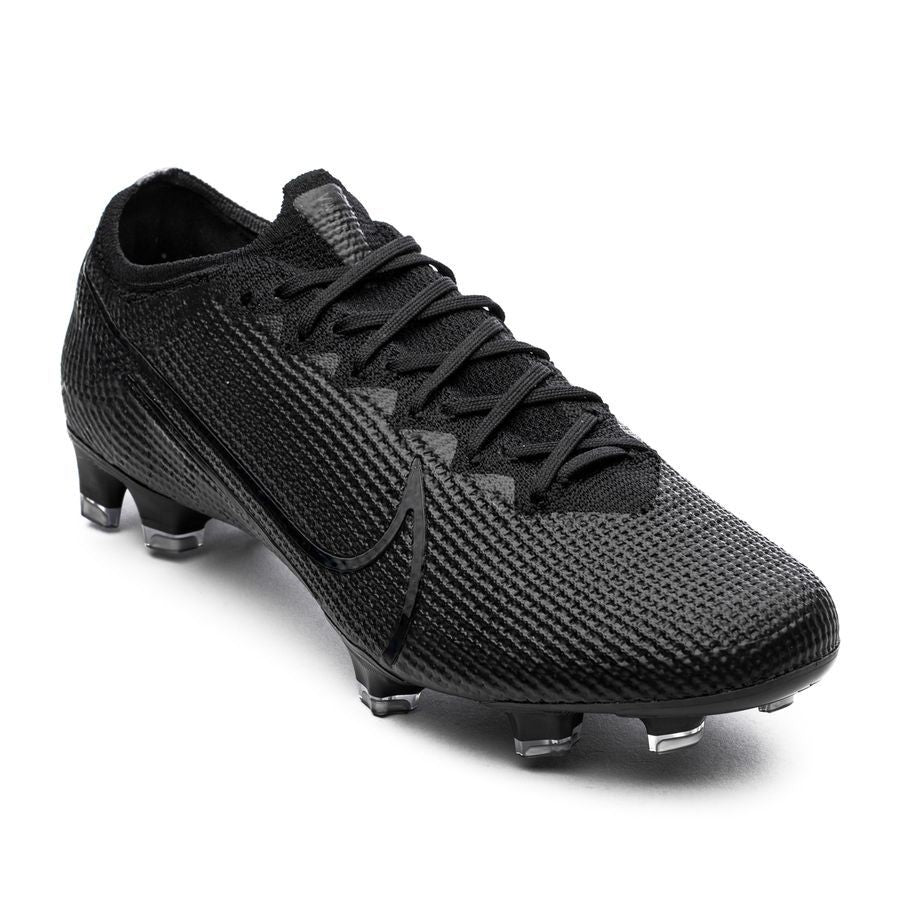 M - FUSSBALLSCHUHE