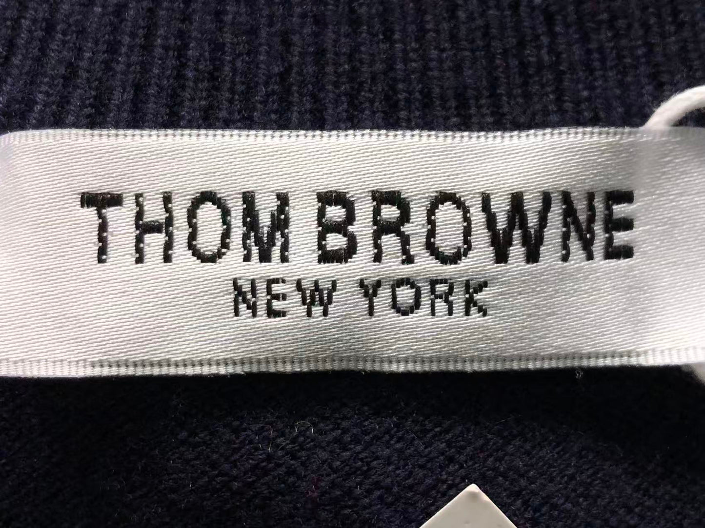 T - SWEATER