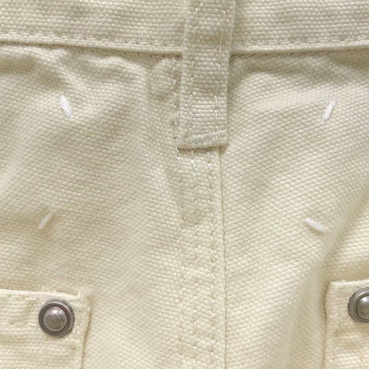 M - SHORTS