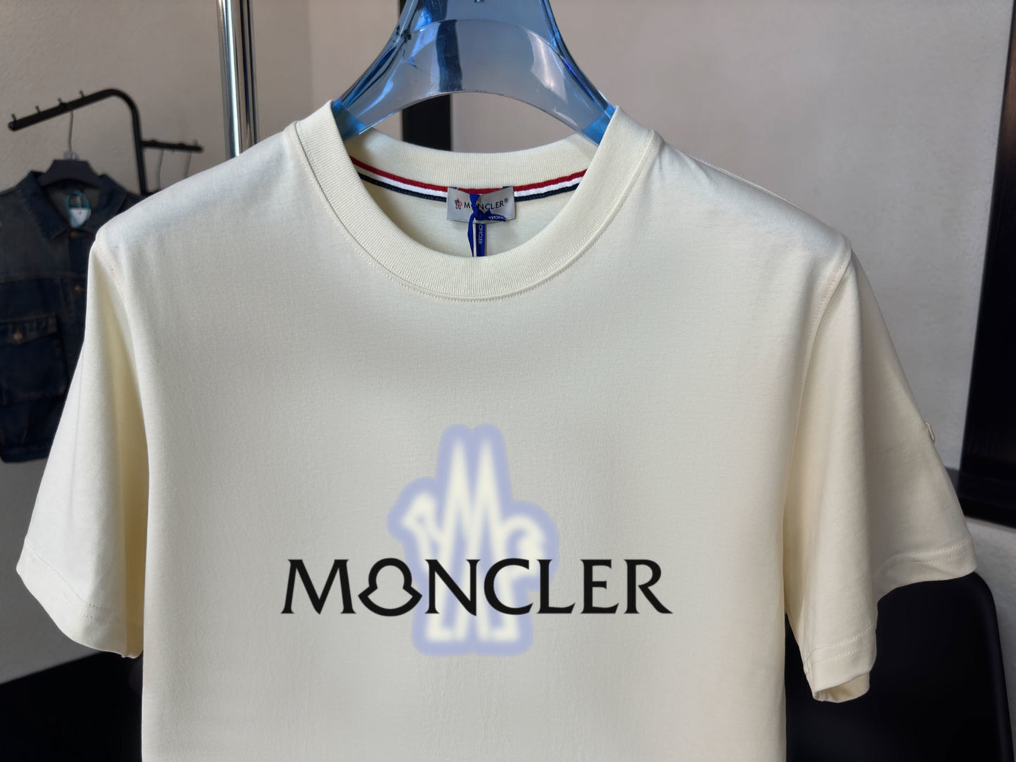 M - TSHIRT