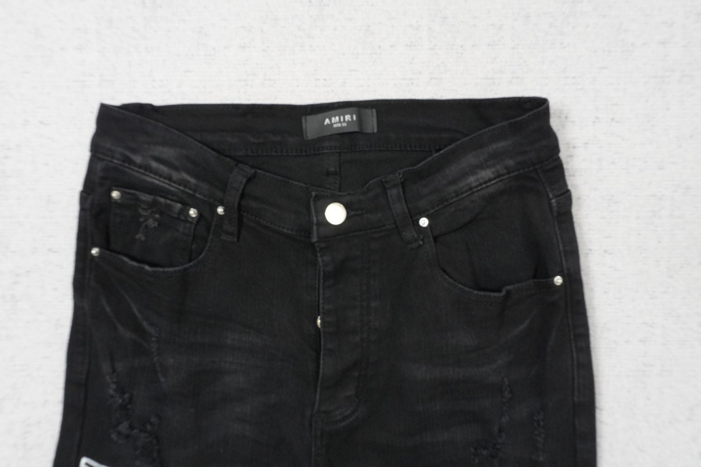A - JEANS